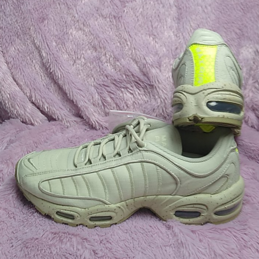 NEW men's Nike air max